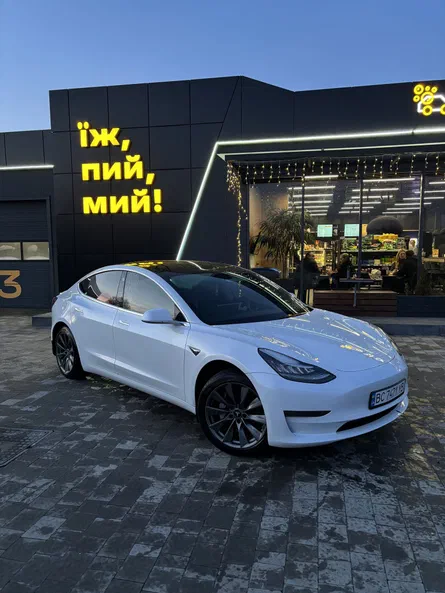 Tesla Model 3 2019 - 5