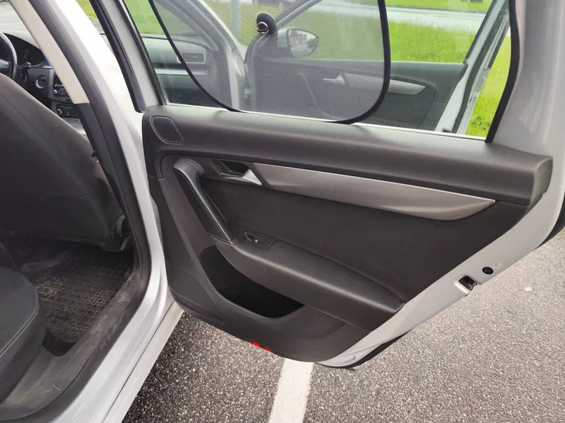 Volkswagen Passat 2011 - 15