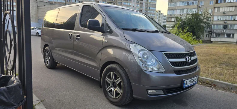 Hyundai H-1 2010 - 1