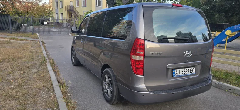Hyundai H-1 2010 - 2