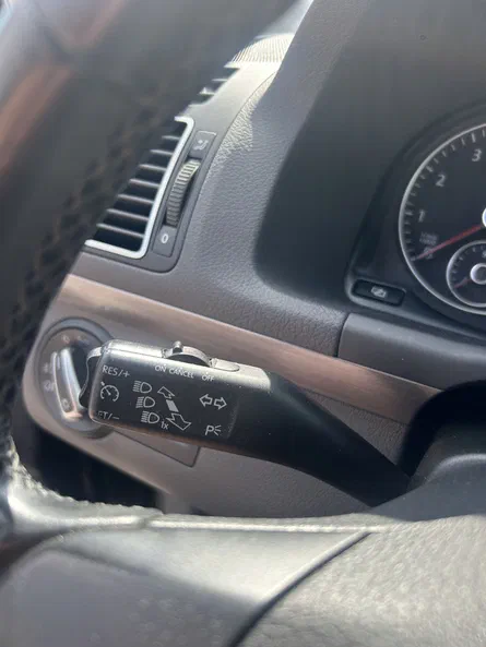 Volkswagen Touran 2010 - 11