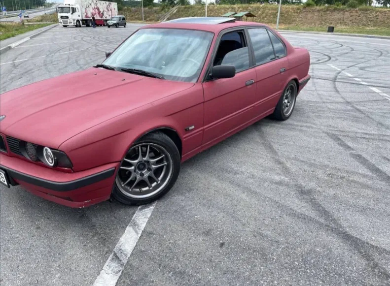 BMW 5 серія 1993 - 1
