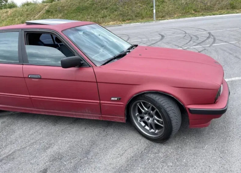BMW 5 серія 1993 - 8