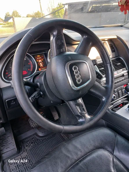 Audi Q7 2008 - 8