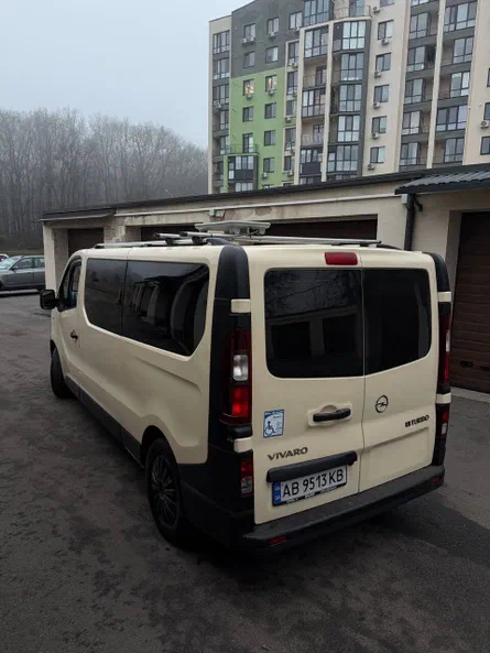 Opel Vivaro 2016 - 11