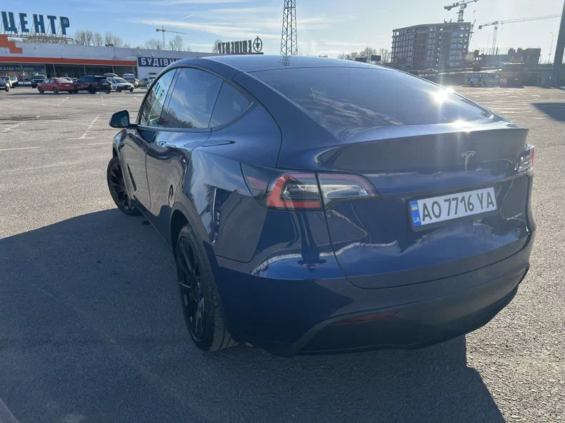 Tesla Model Y 2021 - 28