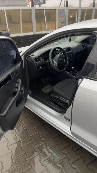 Volkswagen Jetta 2015 - 9