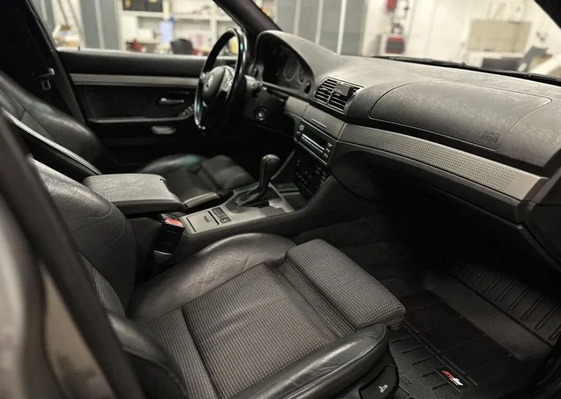 BMW 5 серія 2001 - 5