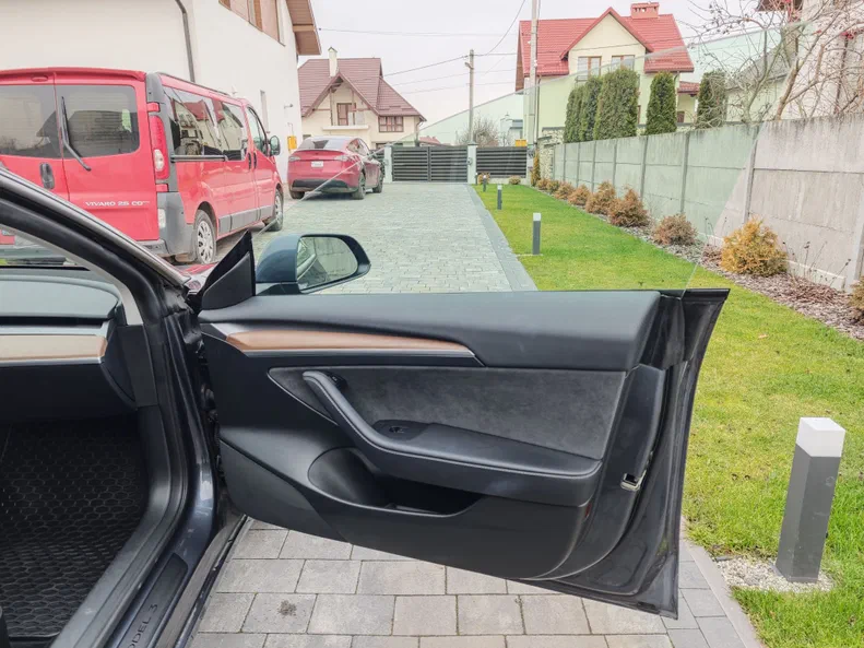 Tesla Model 3 2023 - 30