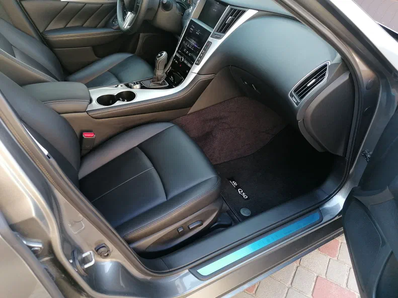 Infiniti Q50 2020 - 16