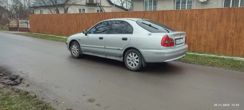 Mitsubishi Carisma 2001