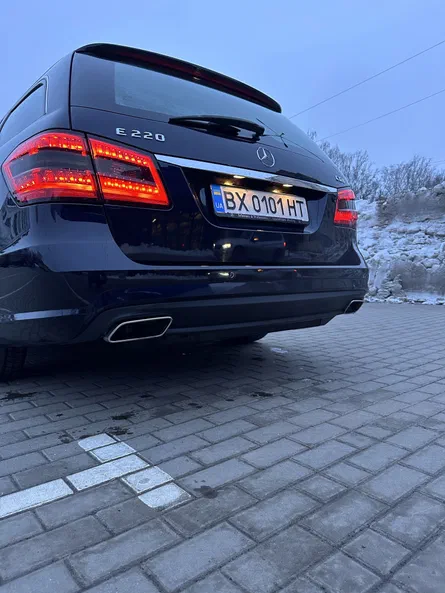 Mercedes-Benz E-Клас 2010 - 11