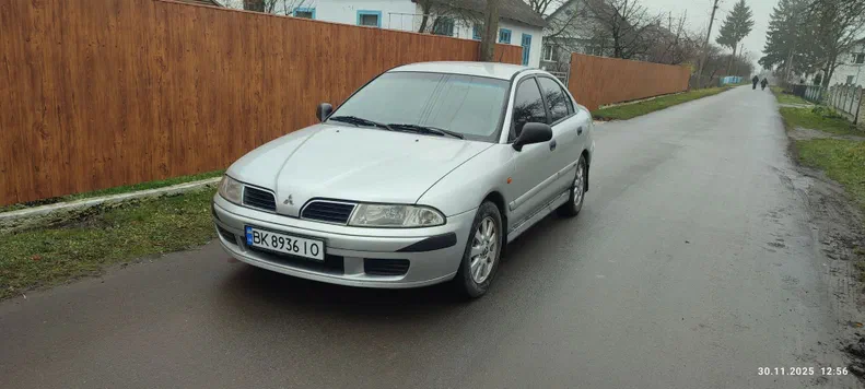 Mitsubishi Carisma 2001