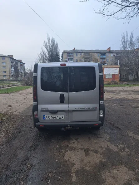 Opel Vivaro 2006