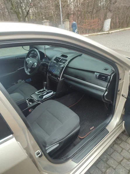 Toyota Camry 2014 - 4