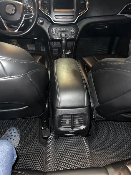 Jeep Cherokee 2019 - 9