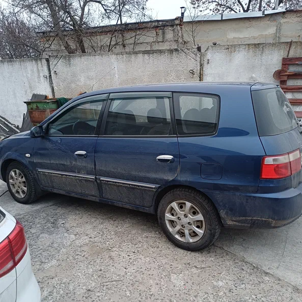 Kia Carens 2005