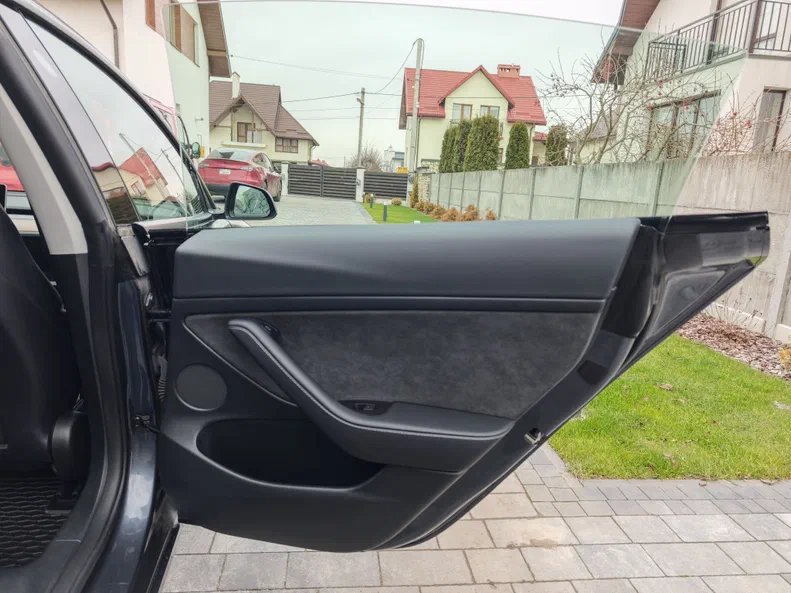 Tesla Model 3 2023 - 23