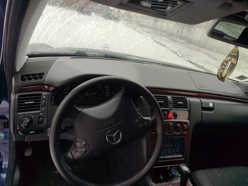 Mercedes-Benz E-Класс 2000