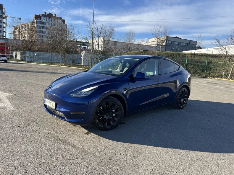 Tesla Model Y 2021 - 23