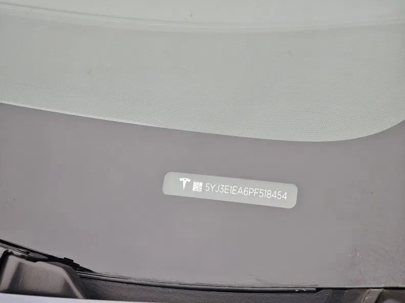 Tesla Model 3 2023 - 24