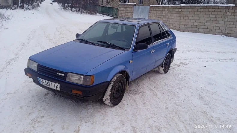 Mazda 323 1986