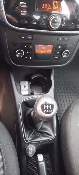 Fiat Punto 2010 - 13