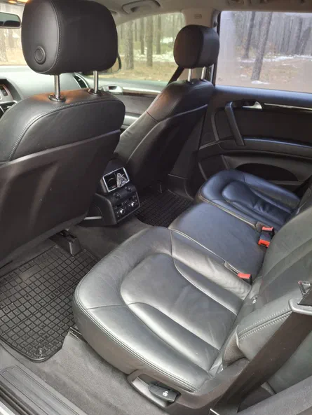 Audi Q7 2009 - 12