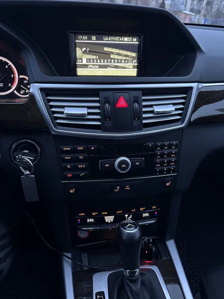 Mercedes-Benz E-Класс 2010