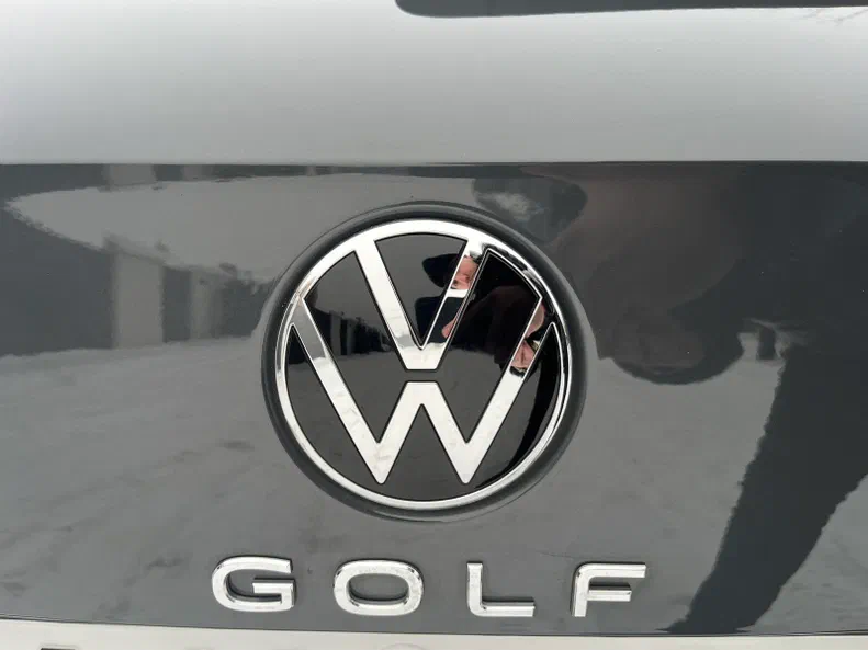 Volkswagen Golf 2024 - 17