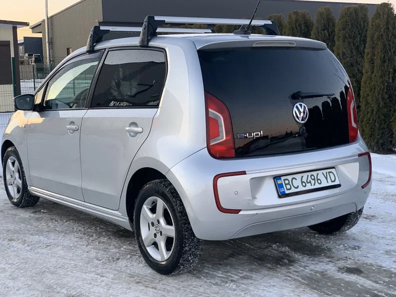 Volkswagen up! 2014 - 8