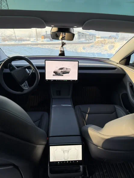 Tesla Model 3 2025 - 11