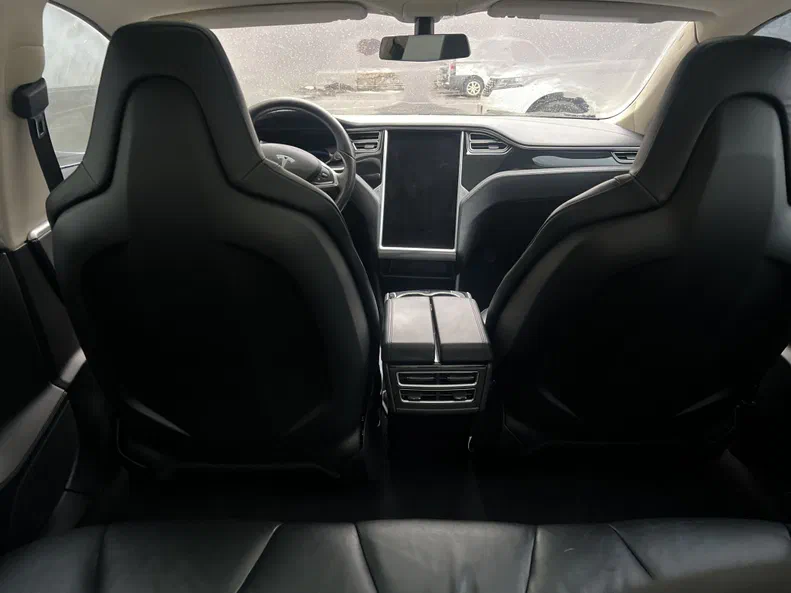 Tesla Model S 2014