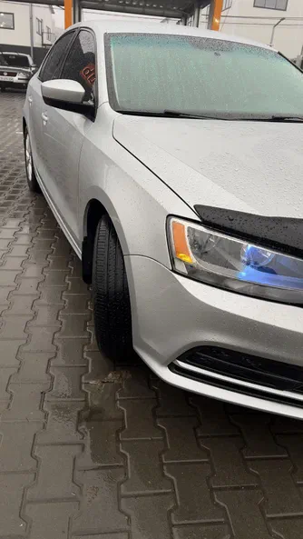 Volkswagen Jetta 2015 - 6