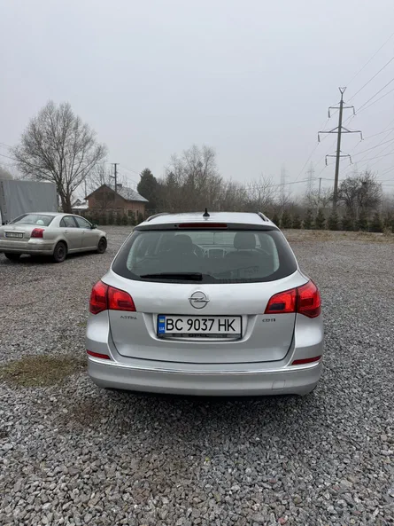 Opel Astra 2015 - 10