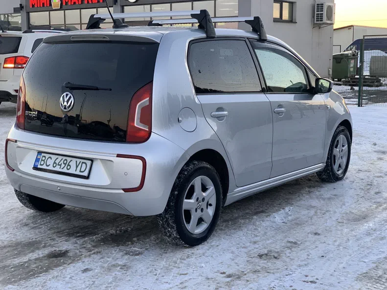 Volkswagen up! 2014 - 10