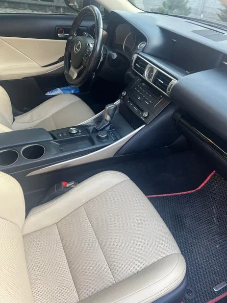 Lexus IS 2016 - 6