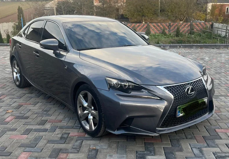Lexus IS 2016