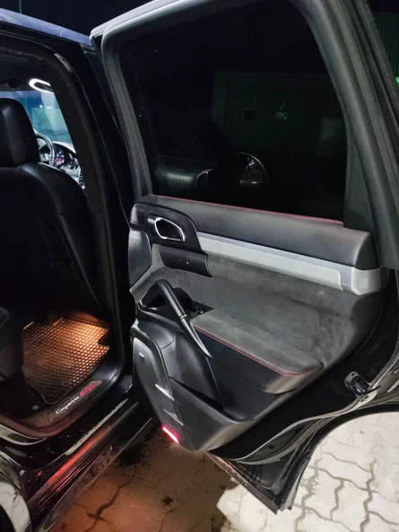 Porsche Cayenne 2012 - 11