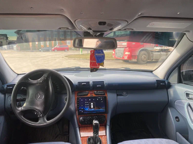 Mercedes-Benz C-Клас 2000 - 7