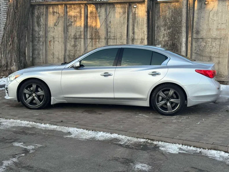 Infiniti Q50 2015