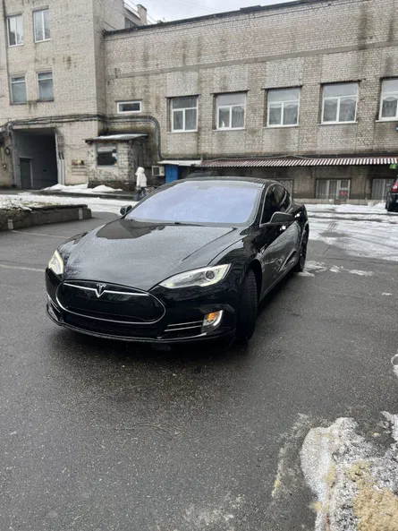 Tesla Model S 2014 - 18