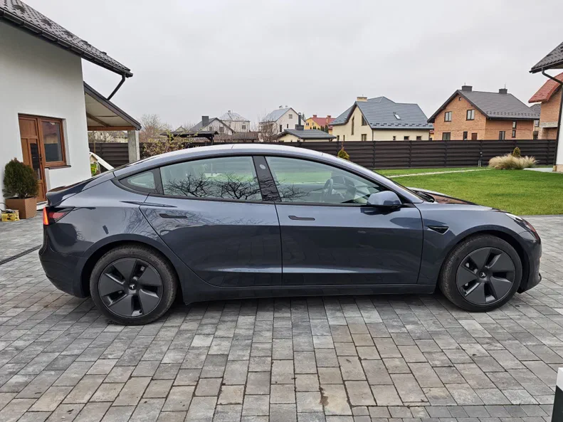 Tesla Model 3 2023 - 29