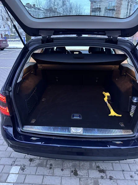 Mercedes-Benz E-Клас 2010 - 5