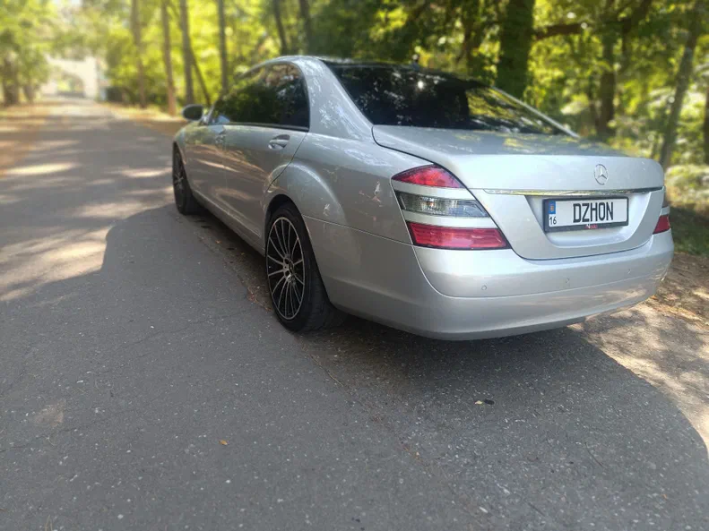 Mercedes-Benz S-Клас 2007 - 9