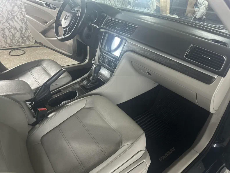 Volkswagen Passat 2018 - 23