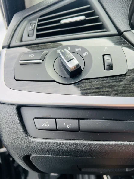 BMW 5 серія 2012 - 16