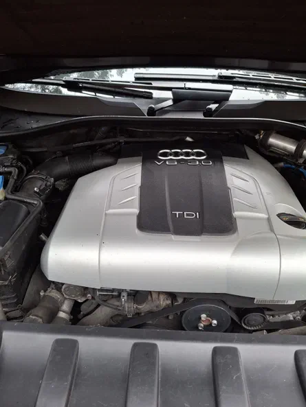 Audi Q7 2009 - 10