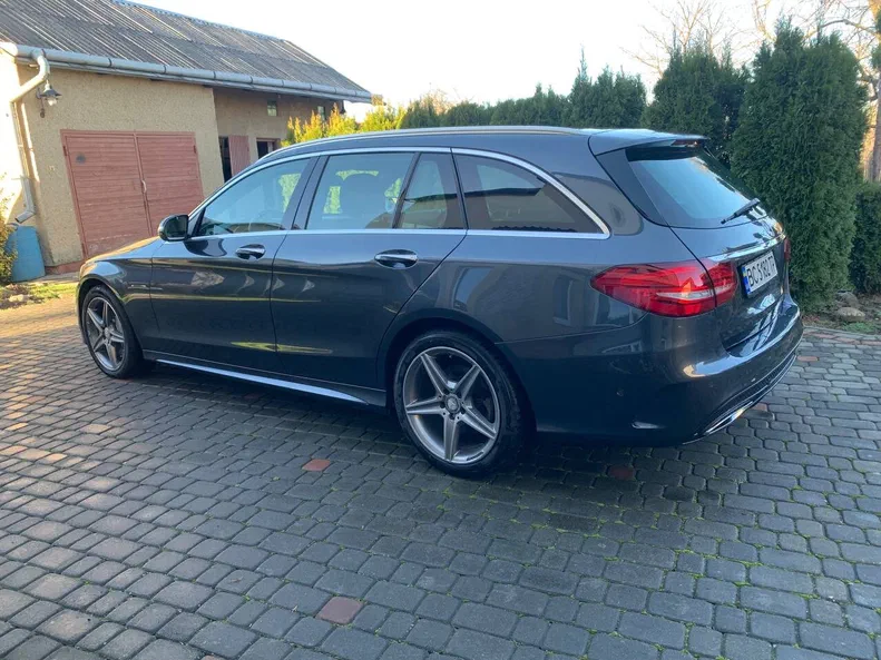 Mercedes-Benz C-Клас 2015 - 26