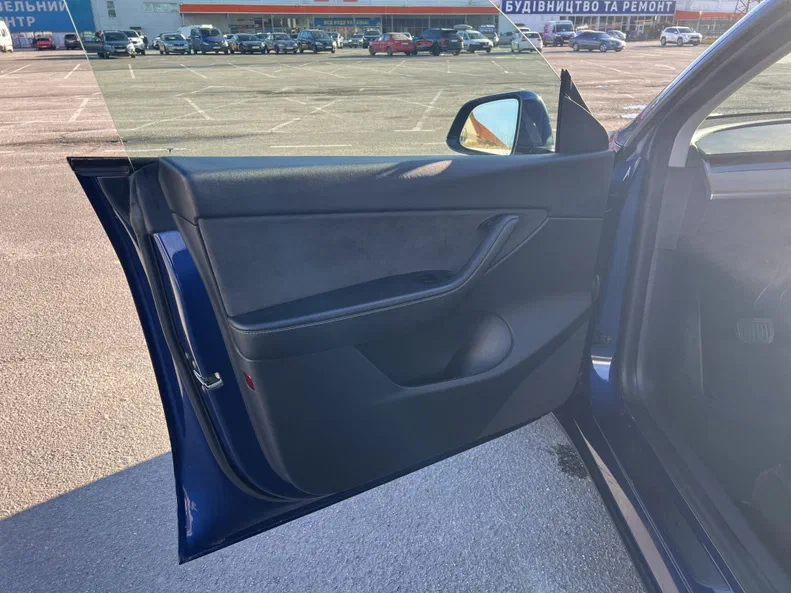 Tesla Model Y 2021 - 11